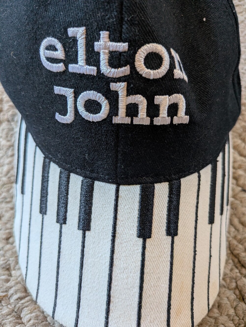 Rare NWOT Elton John Black & White Piano Graphic/Caesars Palace Baseball Cap - Picture 7 of 7